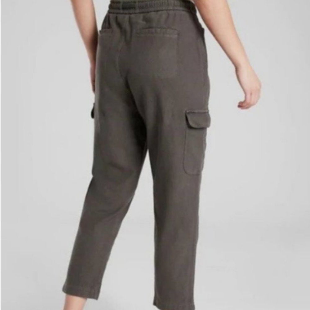 Athleta Cypress Farallon Cargo Crop Jogger Pants Women’s Size 4 Gray Elastic